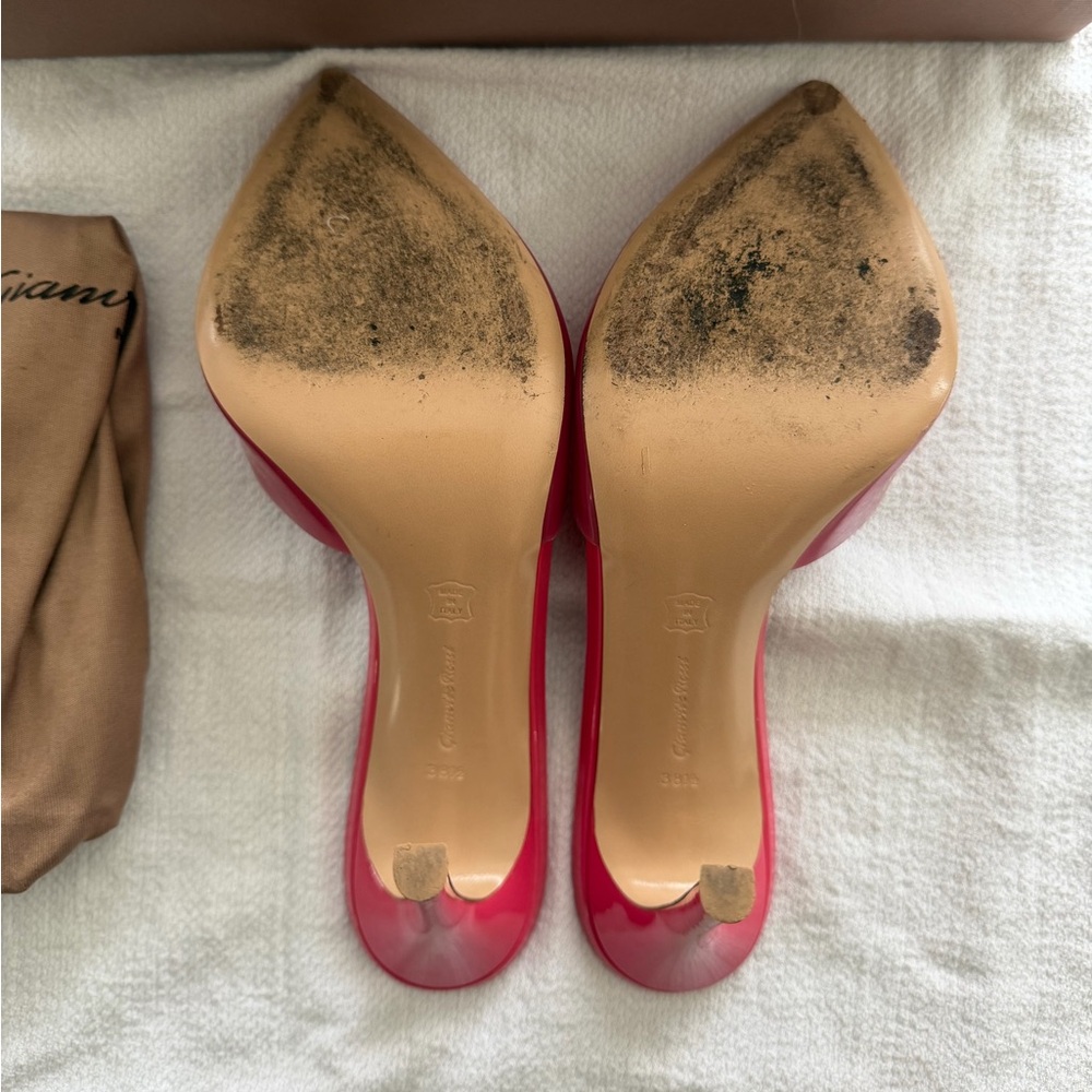 Pink Gianvito Rossi heels for sale! In good condition. Size 38.5! - Picture 4 of 4